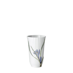 981018-lyngby-trompet-vasen-18-cm-klar-hvid-porcelaen-flora-danica-krokus-500x500